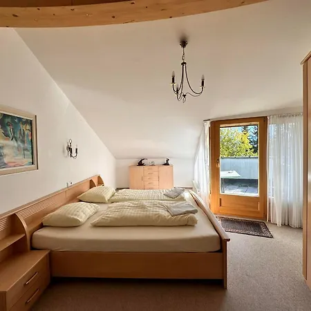 Aaron Casa de Férias